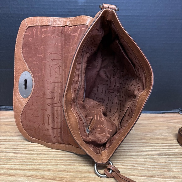 Fossil Maddox Crossbody Satchel #5185 - Picture 10 of 12